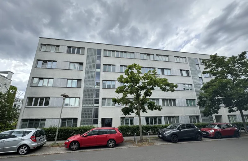 +++ Stilvolle 3-Zimmer in Spandau nähe Wasser mit Einbauküche & Balkon +++ — photo 1
